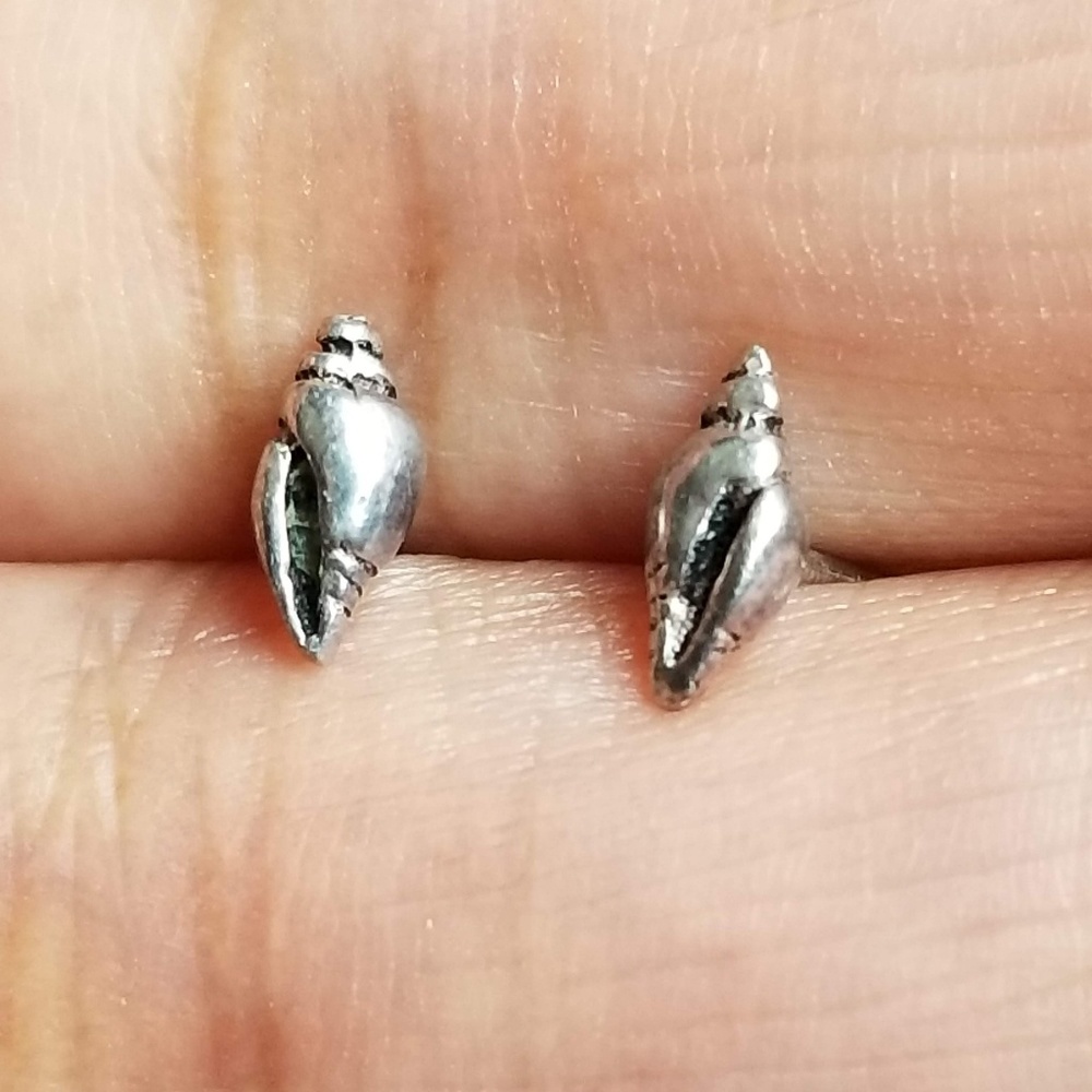 925 conch earring